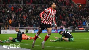 Sunderland Edges Sheffield United In Thrilling Championship Match; Middlesbrough Claims Late Win