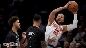 Thibodeau Calls For Consistency In NBA Officiating After Brunson's Treatment In Knicks Win