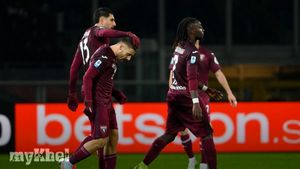 Torino And Juventus Draw 1-1 In Tense Turin Derby With Coaches Sent Off