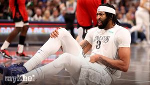 Anthony Davis Scores 26 Points In Mavericks Debut Before Leaving With Injury