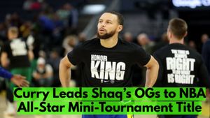 Stephen Curry Stars as Shaq’s OGs Claim First NBA All-Star Mini-Tournament Title