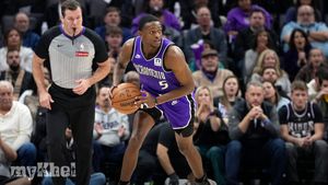 Sacramento Kings Trade De'Aaron Fox To San Antonio Spurs For Zach LaVine In Major NBA Deal