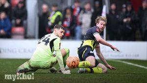 Kevin De Bruyne's Late Goal Helps Manchester City Defeat Leyton Orient In FA Cup Match