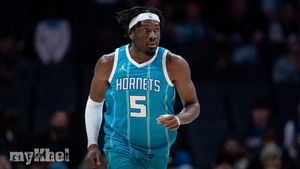 Los Angeles Lakers Acquire Centre Mark Williams From Charlotte Hornets In Strategic Trade