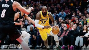 LeBron James Scores 40 Points As Lakers Defeat Trail Blazers In Thrilling Match