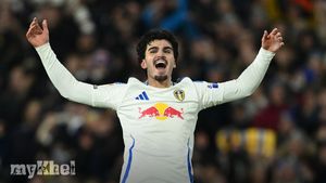 Leeds United Triumphs 2-1 Against Sunderland With Struijk's Late Heroics