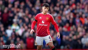Lisandro Martinez Faces Extended Recovery After Cruciate Ligament Injury At Manchester United