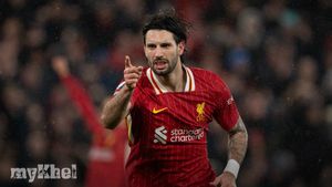 Liverpool Defeats Newcastle United 2-0 To Extend Premier League Lead To 13 Points