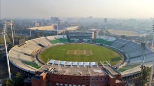 Champions Trophy 2025 : PCB Comes Up With Unique Moat To Avoid Pitch Invasion At Gaddafi Stadium : WATCH