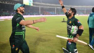 PAK vs SA: Rizwan and Salman Lead Pakistan to Record-Breaking Run Chase and Tri-Series Final