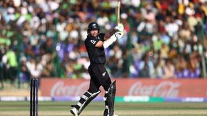 Champions Trophy 2025: Tom Latham Slams 8th ODI Century During Pakistan vs New Zealand Match, NZ Finish On 320/5
