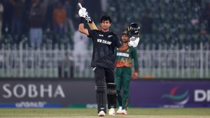 Champions Trophy 2025: Ton-Up Rachin Ravindra Knocks Out Pakistan, Propels New Zealand To 5-Wicket Victory Over Bangladesh