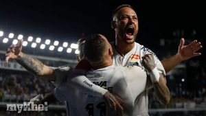 Neymar Expresses Willingness To Extend Stay With Santos Following Homecoming Goal