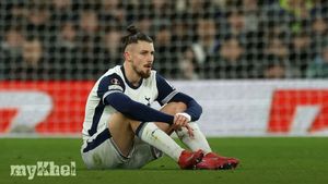 Tottenham Confirms Radu Dragusin Suffers ACL Injury, Set For Long Recovery
