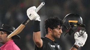 Champions Trophy: Ravindra and Bracewell lead New Zealand into semi-finals