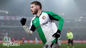 AC Milan Completes €32 Million Signing Of Santiago Gimenez From Feyenoord