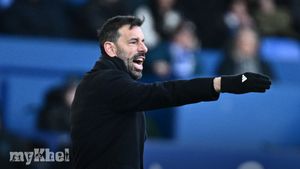 Van Nistelrooy's Leicester City Aims To Overcome Manchester United In FA Cup Showdown