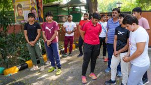 WFI Suspension: Wrestlers get fresh hope as Sports Minister meet WFI chief for resolution