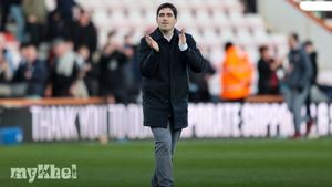 Iraola Reflects On The Crucial Impact Of Zabarnyi's Red Card In Bournemouth's Defeat To Wolves
