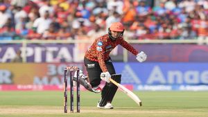 DC vs SRH: Sunrisers Top-Order Crumble like House of Cards - Fans vent anger to Nitish Reddy, laud Mitchell Starc