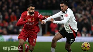 Antonee Robinson Of Fulham Addresses Liverpool Transfer Rumours While Eyeing European Football