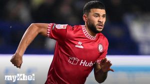 Bristol City Defeats Norwich City 2-1 To Enter Championship Play-Off Places