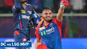 DC vs LSG One Man Army: Delhi's Impact Substitute Ashutosh Sharma steals Nicholas Pooran's Thunder