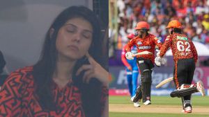 DC vs SRH: 'Kavya Maran must be...' - Fans empathize with SRH Owner after Batting Mishap in Vizag