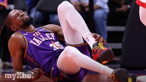 Kevin Durant's Injury Complicates Phoenix Suns' Playoff Aspirations Following Loss To Houston Rockets