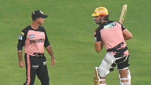 IPL 2025 Marcus Stoinis Took Insights from MS Dhoni, Faf du Plessis On Longevity in Cricket
