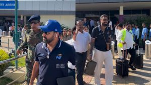 IPL 2025: Rohit Sharma and Mumbai Indians players flew to Jamnagar after loss against CSK in Chennai; Here's why