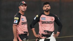 A Perfect Blend of Youth and Experience: Ricky Ponting and Shreyas Iyer Set Sights on IPL 2025 Title