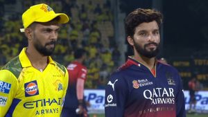 CSK vs RCB Toss Update, IPL 2025: Chennai Super Kings vs Royal Challengers Bengaluru Playing 11, Captain's Quotes, Pitch Report