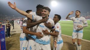 Jamshedpur FC Stun NorthEast United FC 2-0 in Shillong, Secure Semi-Final Clash with Mohun Bagan