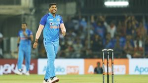 Umesh Yadav Welcomes Revocation of Saliva Ban, Says It Will Benefit Bowlers in IPL