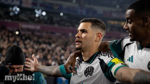 Newcastle United Triumphs 1-0 Against West Ham As Guimaraes Scores Winning Goal