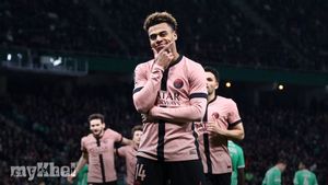 Paris Saint-Germain Thrashes Saint-Etienne 6-1 As Desire Doue Shines In Ligue 1 Clash