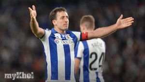 Real Sociedad And Manchester United End Europa League First Leg In 1-1 Draw Following Oyarzabal's Penalty