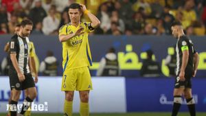 Ronaldo's Goal Falls Short As 10-Man Al-Nassr Draws 2-2 With Al-Shabab