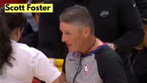 NBA Referee Scott Foster Exited Knicks-Heat Game Early Due to Calf Injury