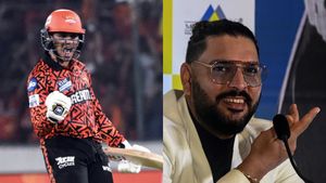 SRH vs PBKS, IPL 2025: 'Wah Sharma Ji Ke Bete' - Yuvraj Singh Reacts After Abhishek's Record-Breaking Night