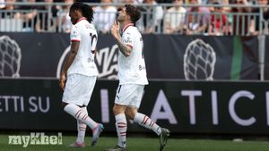 AC Milan Triumphs 2-0 Against Venezia As Pulisic And Gimenez Shine