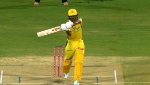 CSK vs SRH, IPL 2025: Ayush Mhatre hits a shot like Virat Kohli, hits over bowler's head for Four - Watch