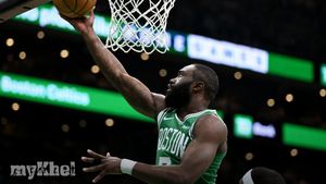 Celtics Achieve New NBA Record For Season 3-Pointers In Win Against Suns