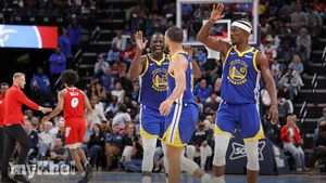 NBA: Stephen Curry's 52 Points Propel Warriors To Victory Over Grizzlies