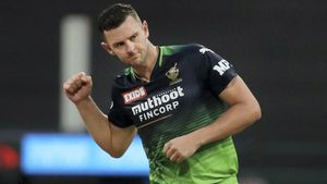RR vs RCB, IPL 2025: Why is Royal Challengers Bengaluru Wearing Green Jersey? Know How The Kit is Made
