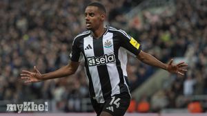 Isak Feels Fit And Ready For Manchester United Match, Confirms Tindall