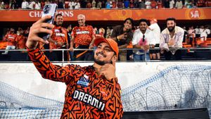 IPL 2025: Ishan Kishan Opens up About Move From MI to SRH, Picks Favourite Cricketer & Talks Fearless Cricket