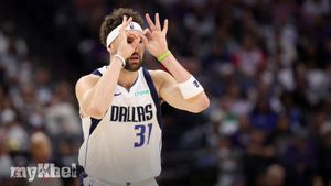 Klay Thompson Exorcises Past Demons In Dallas Mavericks' Play-In Victory Over Sacramento Kings