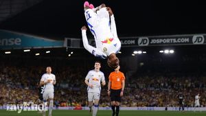 Leeds United Secures Dominant 4-0 Victory Over Bristol City In Championship Title Race